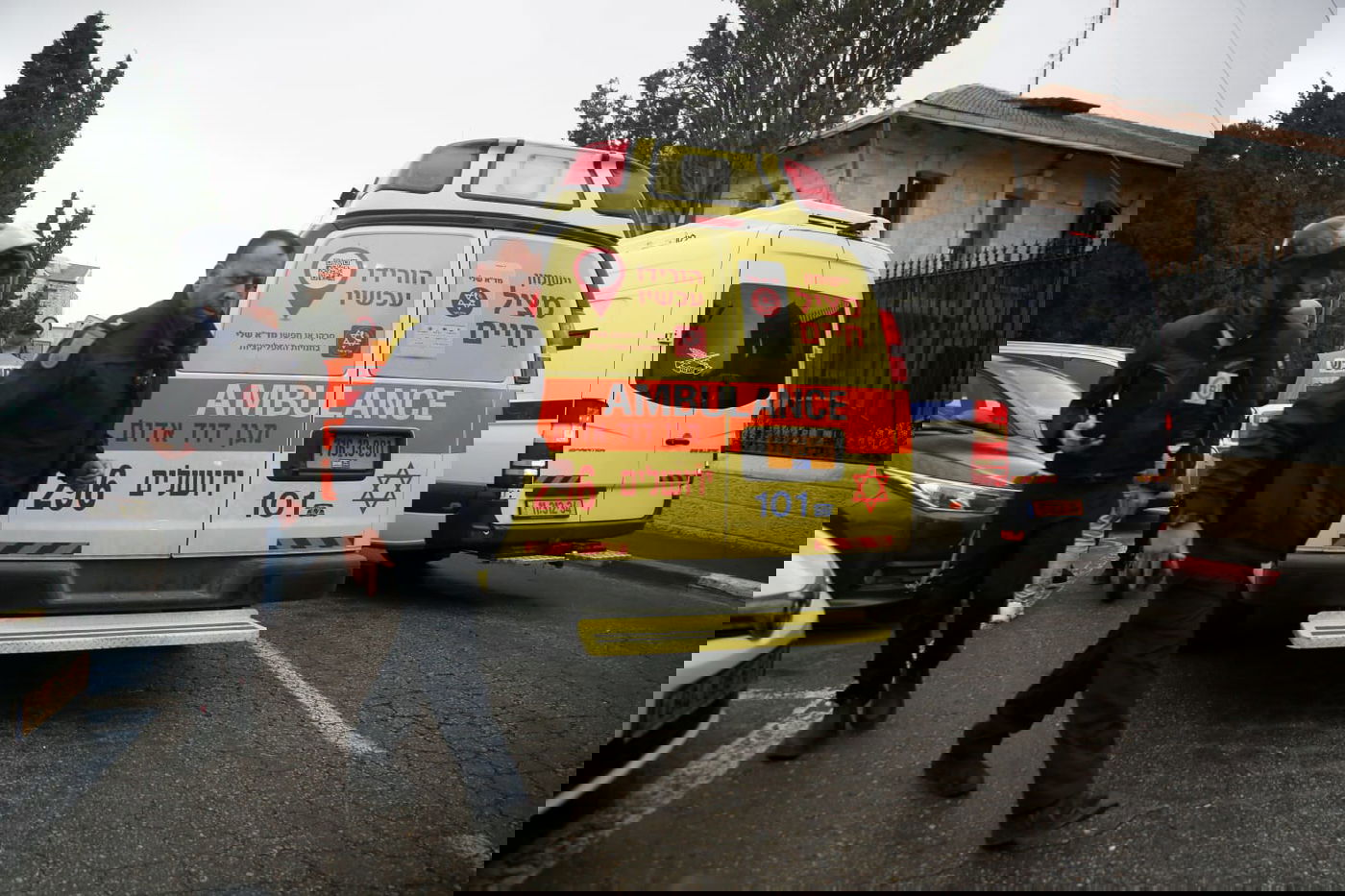 חרדי נפגע בינוני מאבנים שנזרקו על רכבו