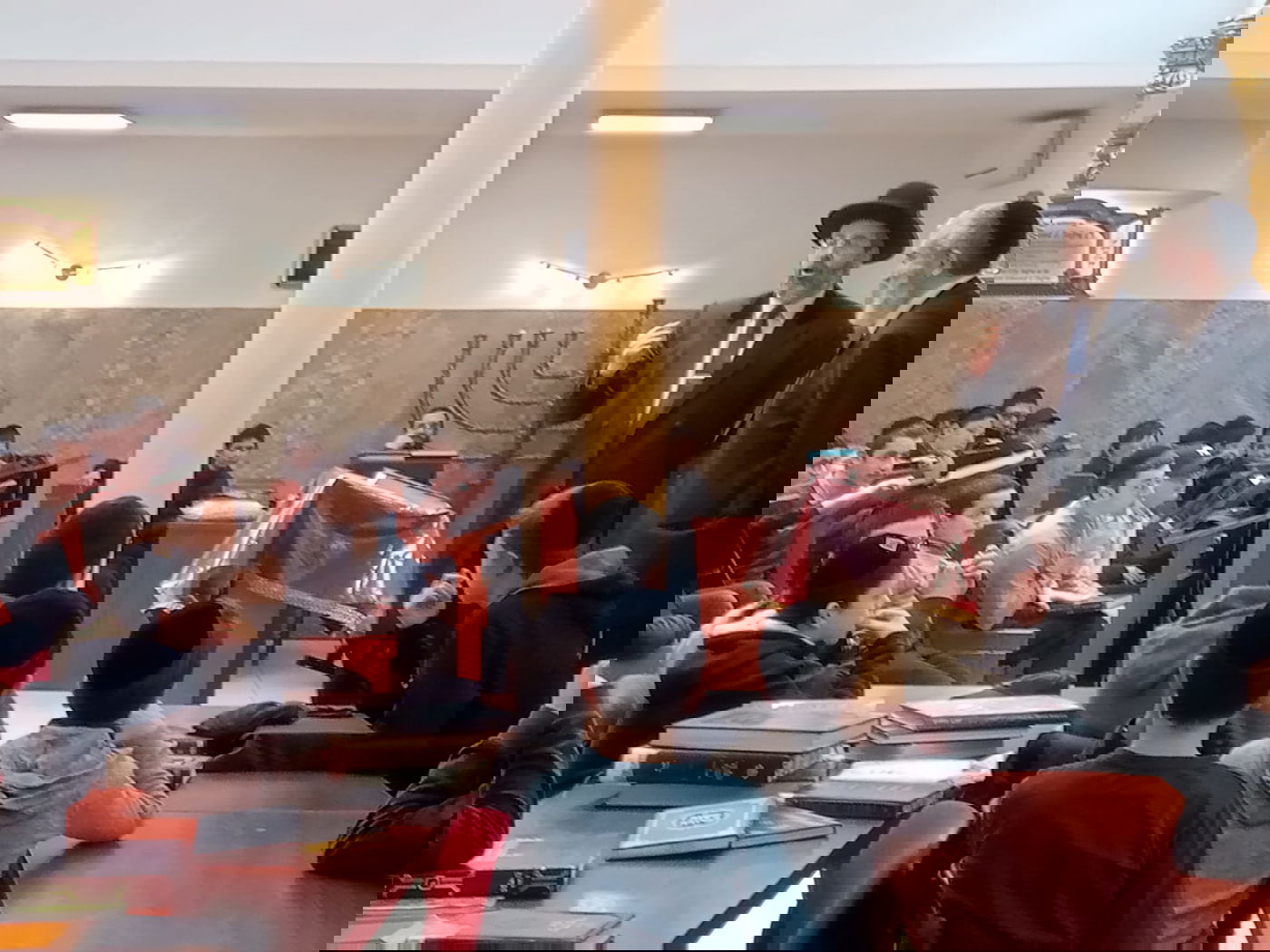 הרב הראשי: "התשובה לאנטישמיות - קביעת זמן לתורה"