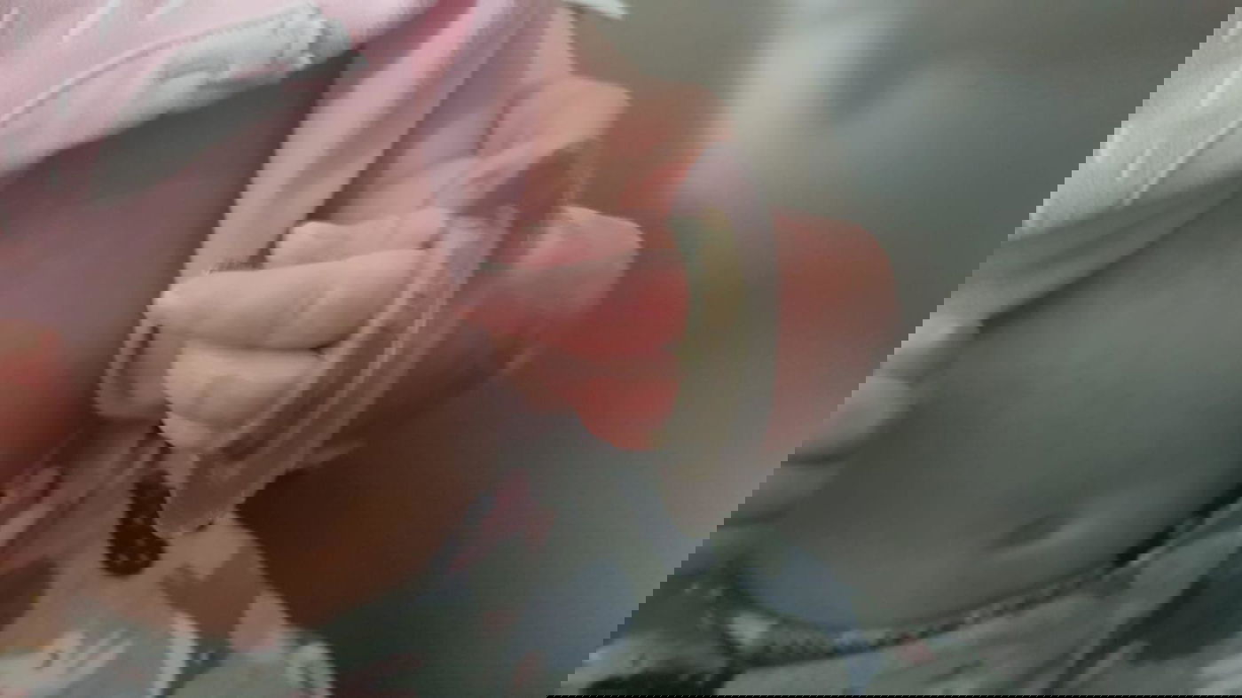 יד של פעוטה נלכדה במסנן ניקוז האמבטיה