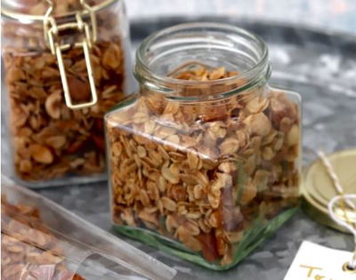 גרנולה ביתית עשירה בכל טוב וטעימה במיוחד