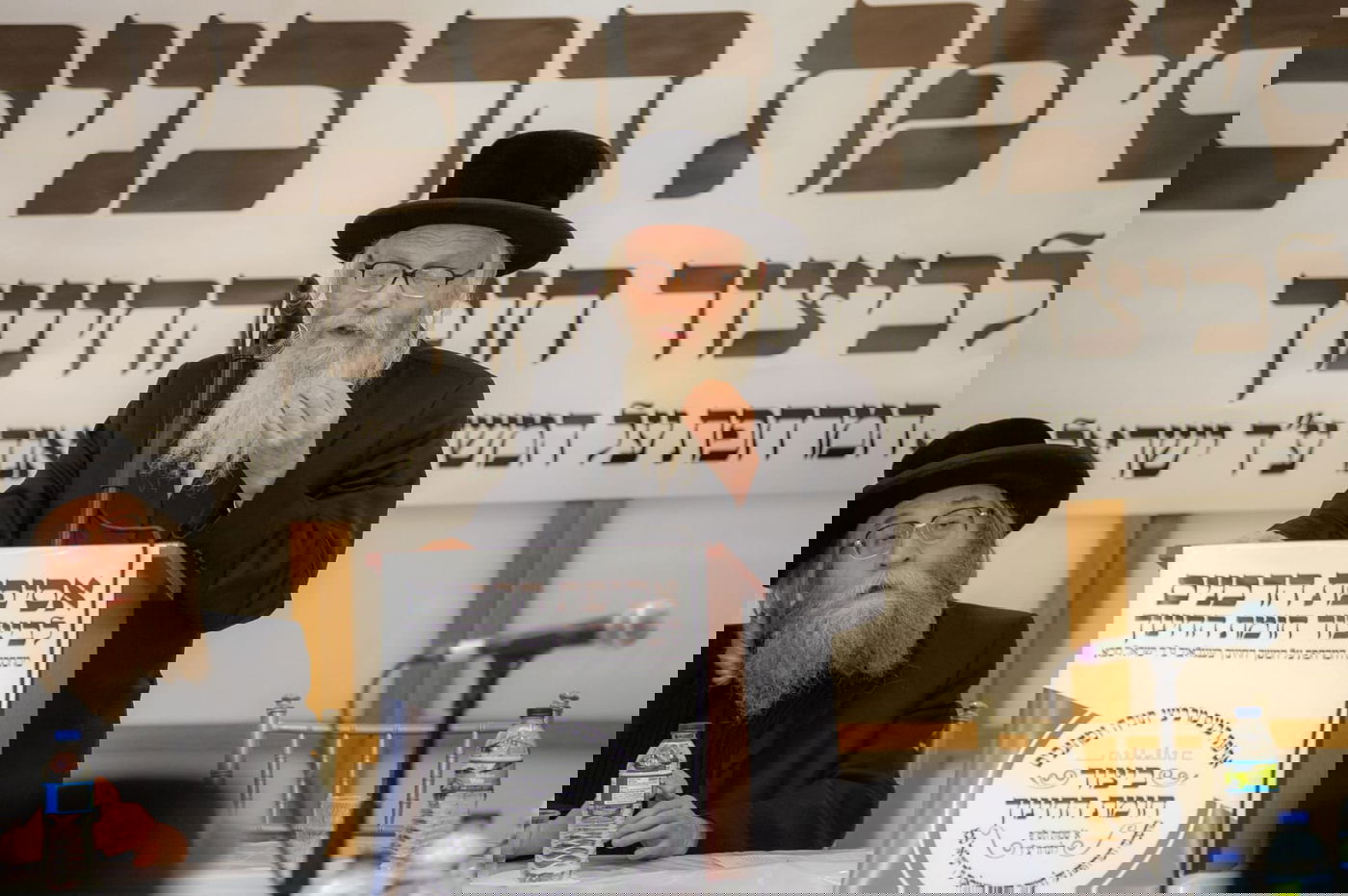 רבנים בלונדון מאיימים: קידום החוקים יוביל להגירת יהודים