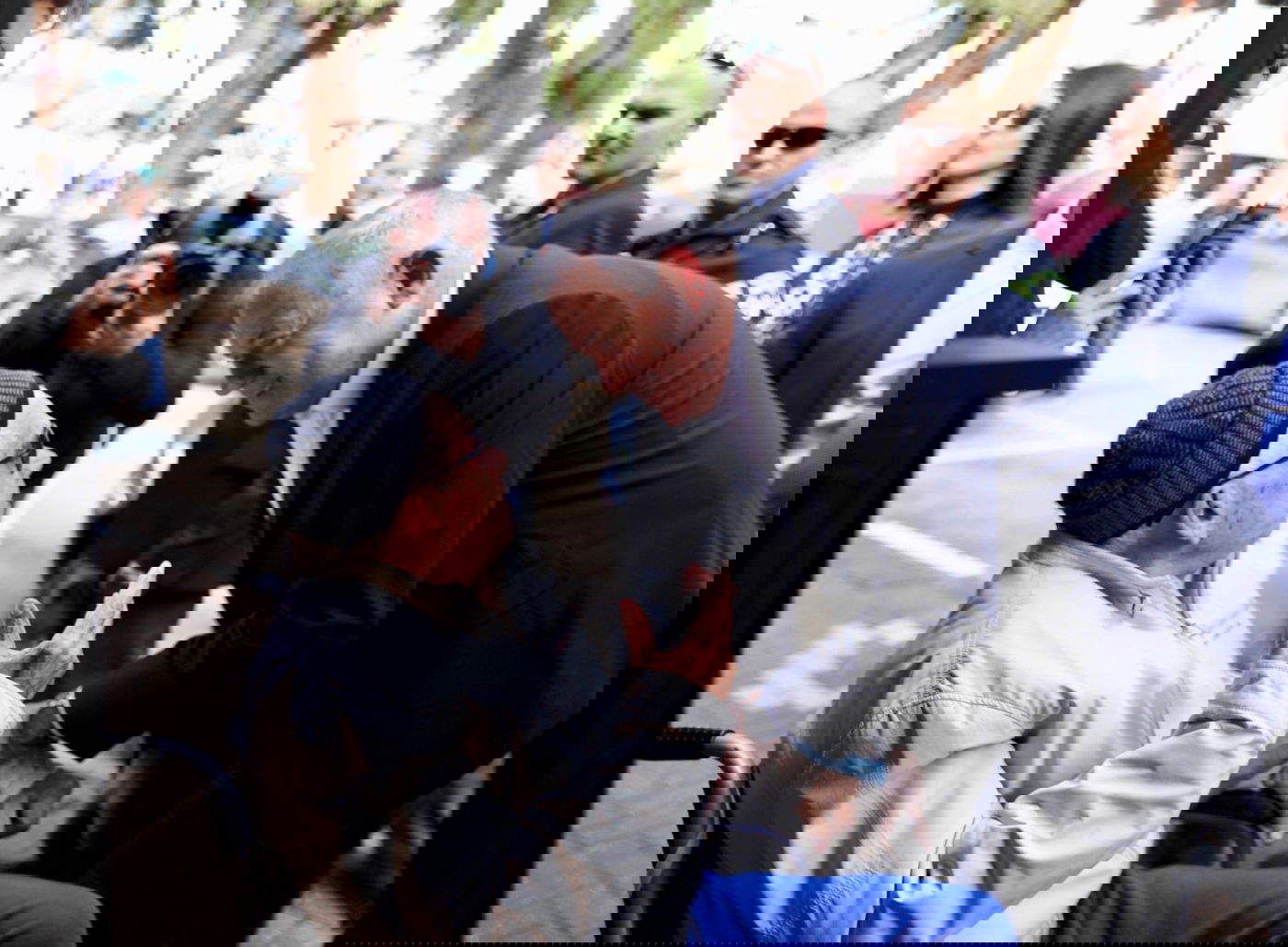 בני גנץ סייר בנהריה ושיבח את מוטי בן שבת ז"ל