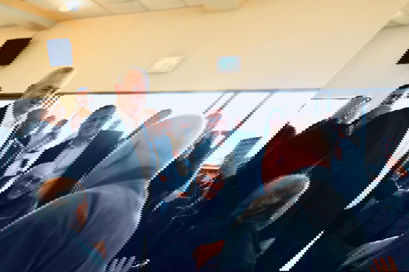 בני גנץ סייר בנהריה ושיבח את מוטי בן שבת ז"ל