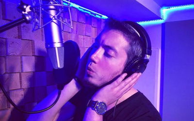 מויש וילישנסקי שר: Fire In My Veins