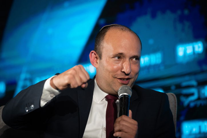 בנט משתמש בימין כפלטפורמה ותו לא / דעה