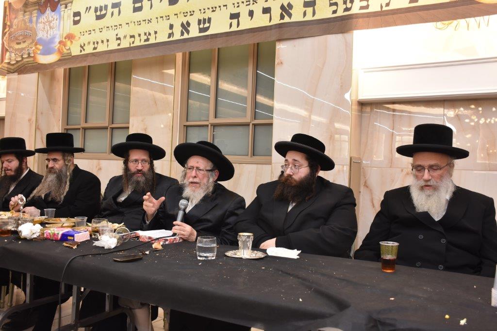 בצאנז - ז'ימיגרד ציינו 13 שנים להסתלקות האדמו"ר זיע"א