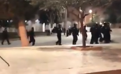 מאות התפרעו בהר הבית: כוחות משטרה רבים פיזרו אותם