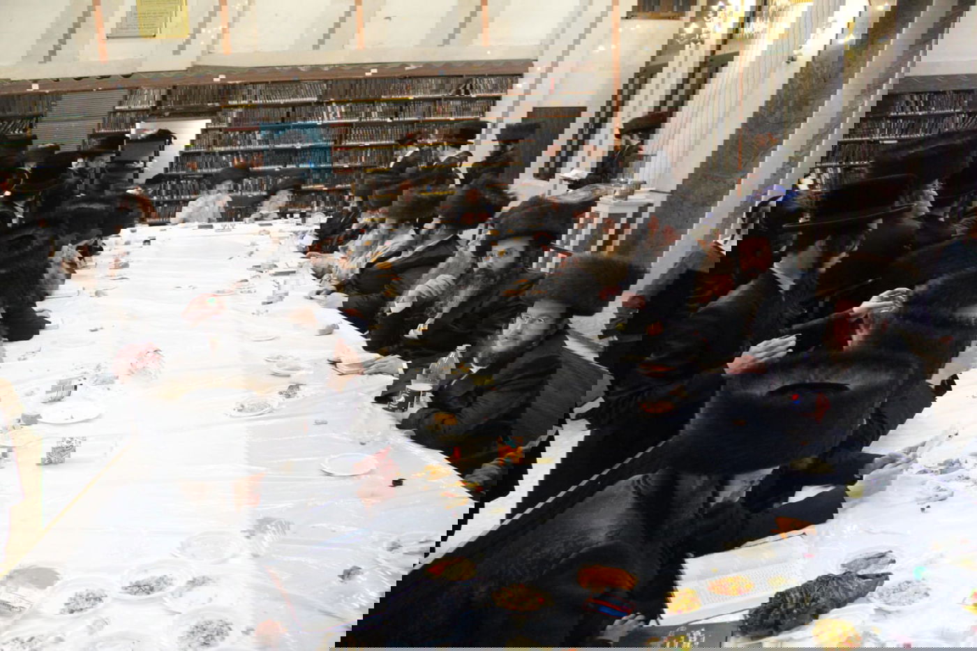 האדמו"רים מנדבורנה-צפת ולעלוב בצוותא בבני ברק