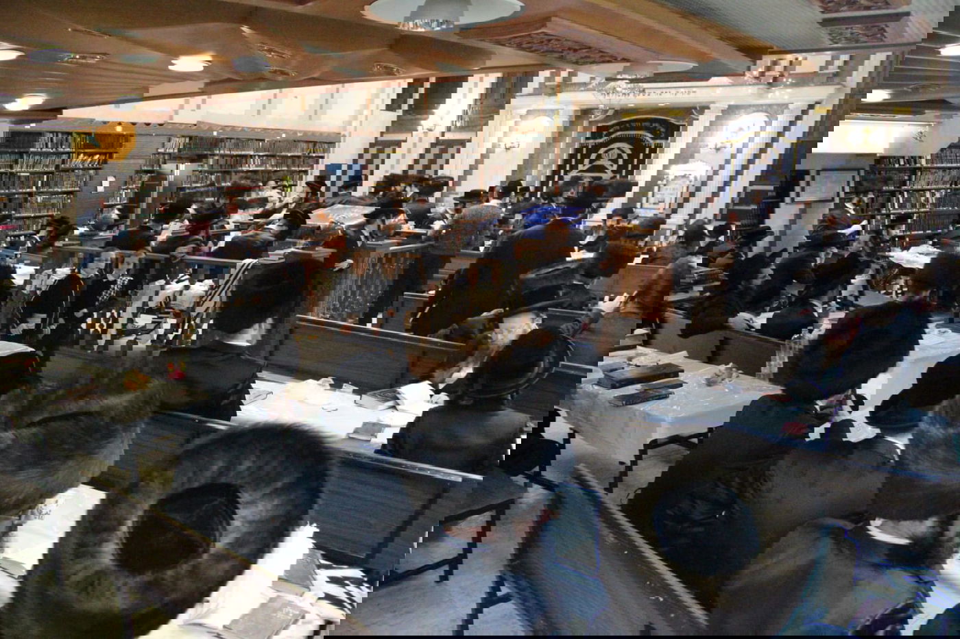 האדמו"רים מנדבורנה-צפת ולעלוב בצוותא בבני ברק