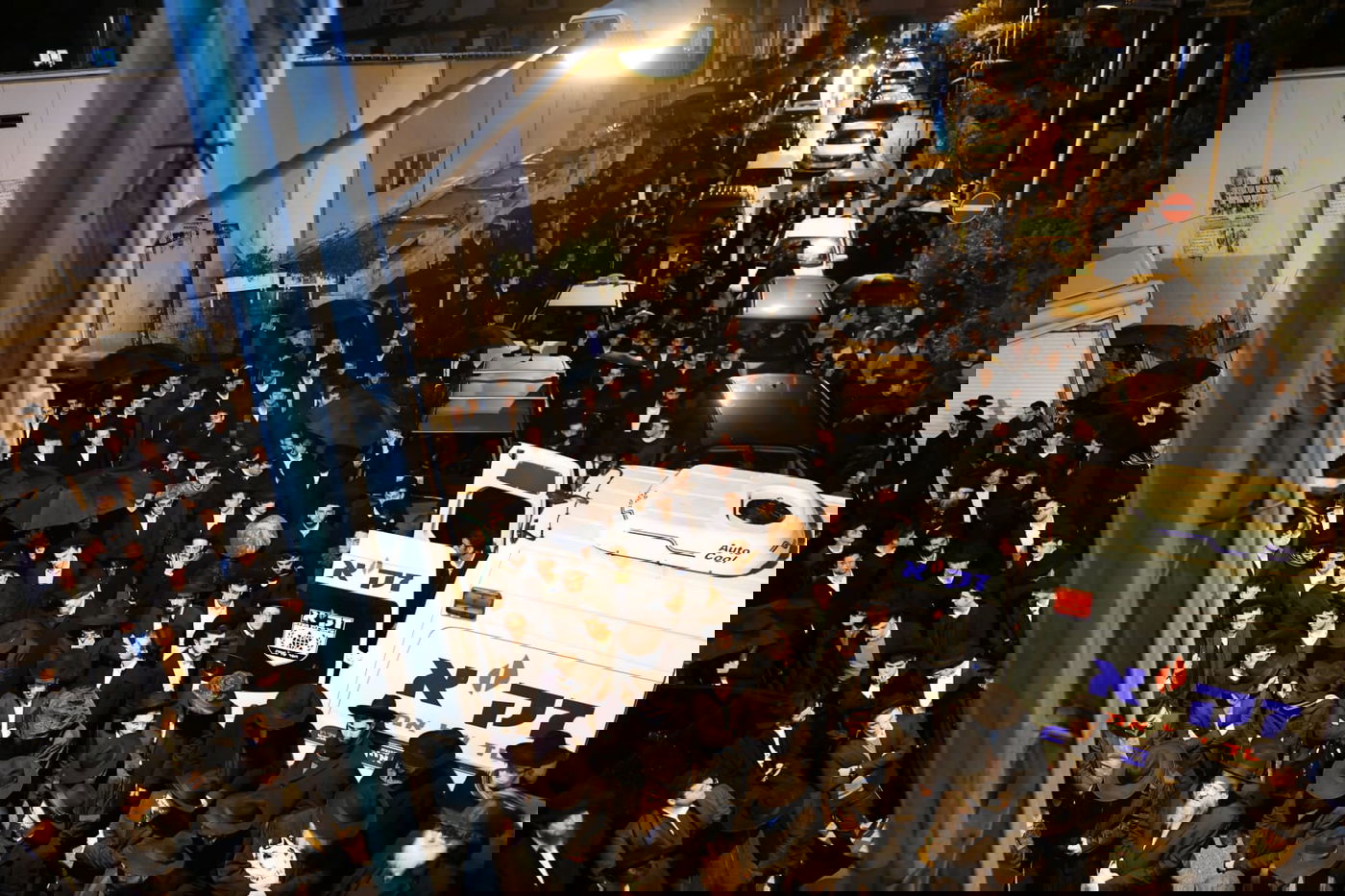 מסע הלווית הרבנית צפורה שפירא ע"ה. צפו