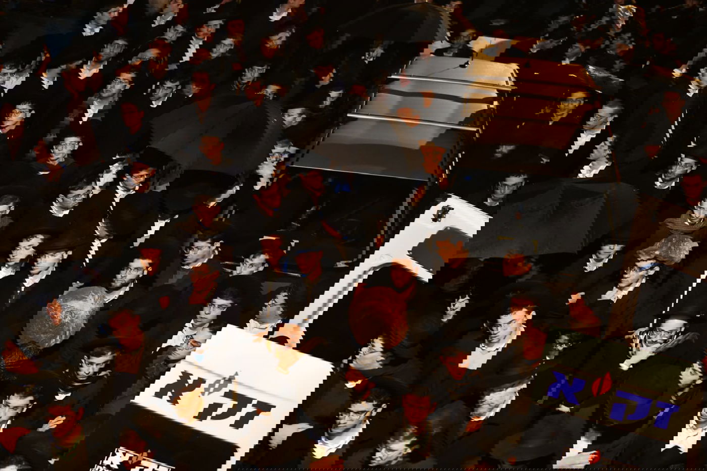 מסע הלווית הרבנית צפורה שפירא ע"ה. צפו