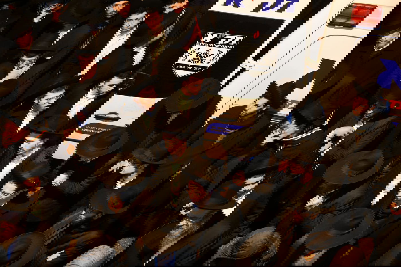 מסע הלווית הרבנית צפורה שפירא ע"ה. צפו