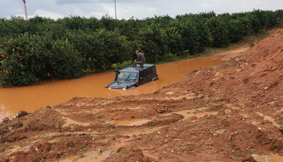 הג'יפ הצה"לי שקע בשלולית, החייל נלכד וחולץ. צפו