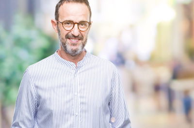 מחקר: מרכיבים משקפיים? אתם באמת יותר חכמים