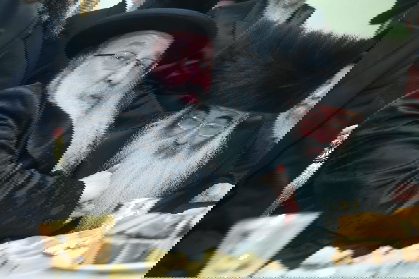 בבית האדמו"ר זצוק"ל: נכדת ראשי הישיבות התארסה