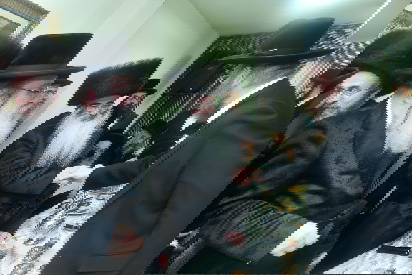 בבית האדמו"ר זצוק"ל: נכדת ראשי הישיבות התארסה