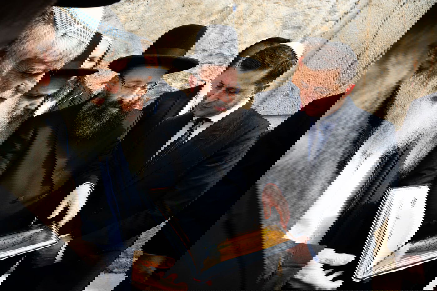 נשיא אוקראינה ולדימיר זלנסקי ביקר בכותל המערבי • תיעוד