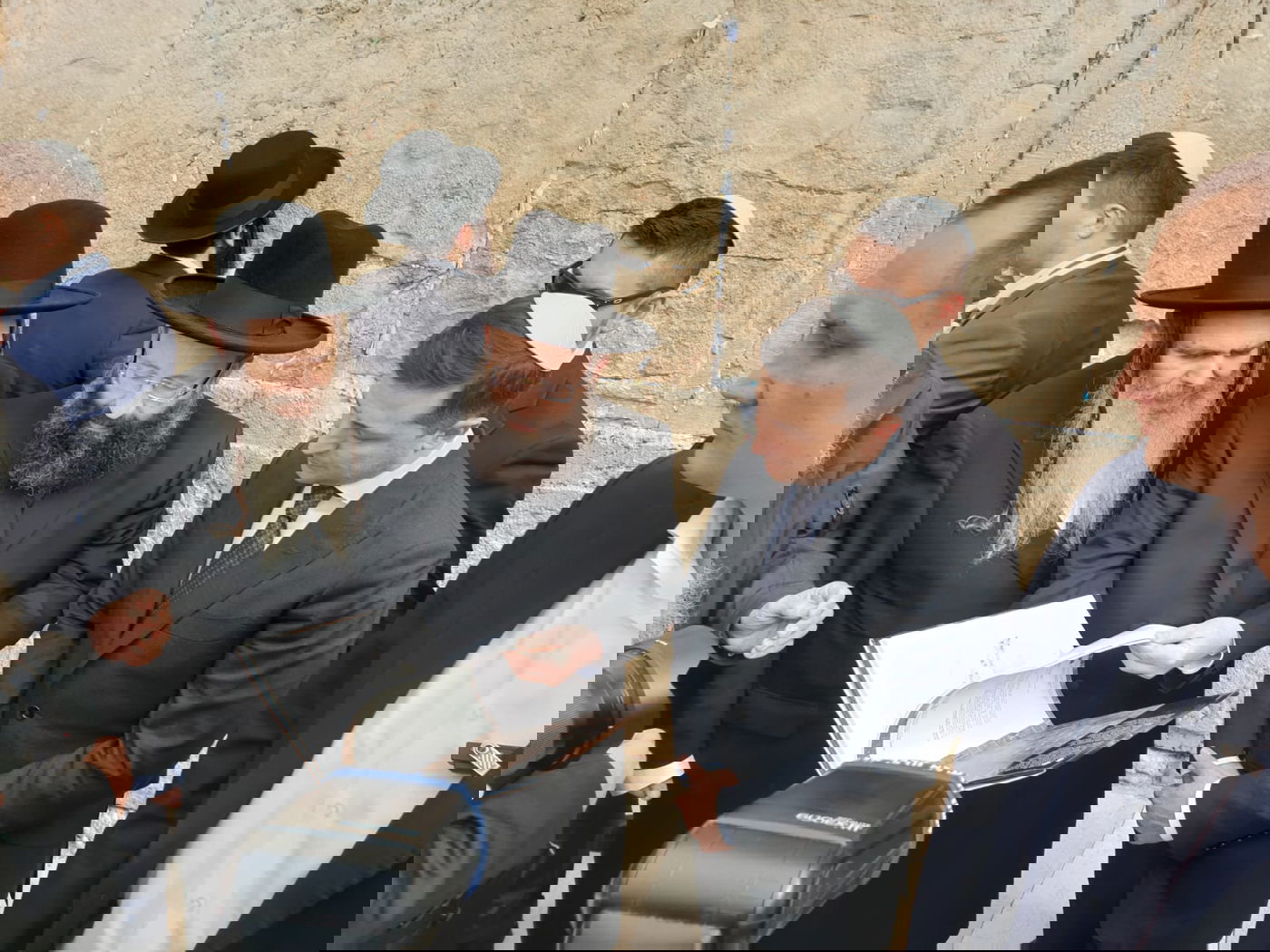 נשיא אוקראינה ולדימיר זלנסקי ביקר בכותל המערבי • תיעוד