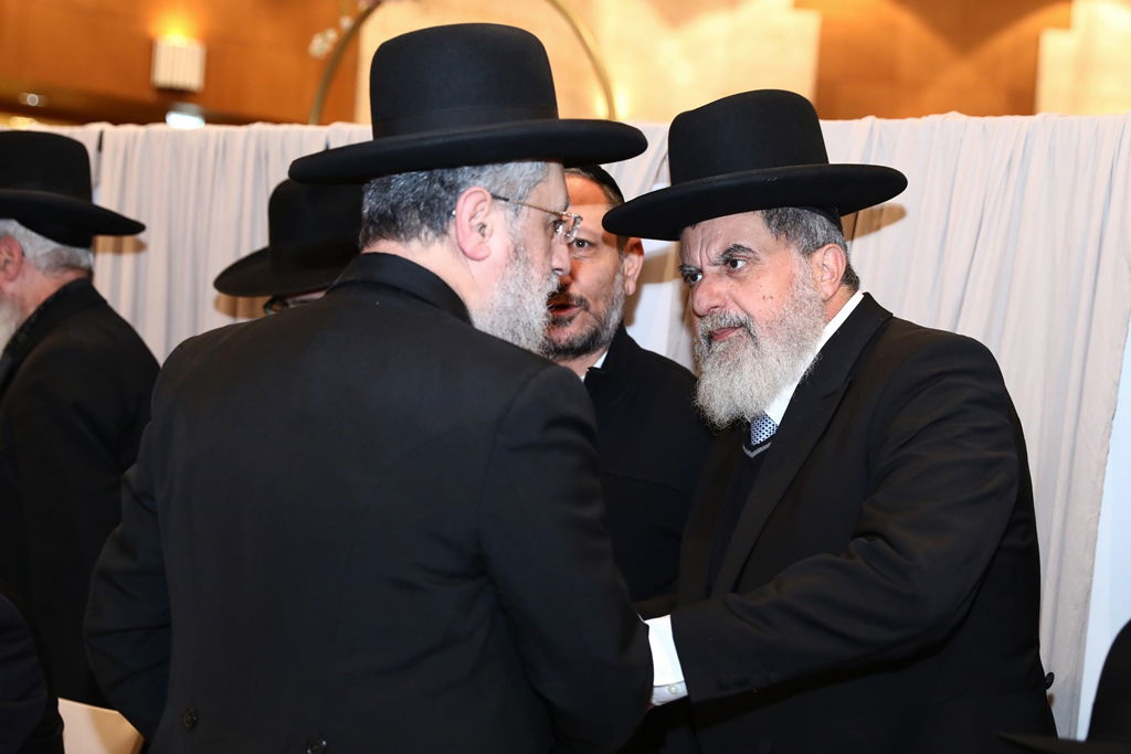 חבר המועצת חיתן את בתו, כולם התייצבו • צפו