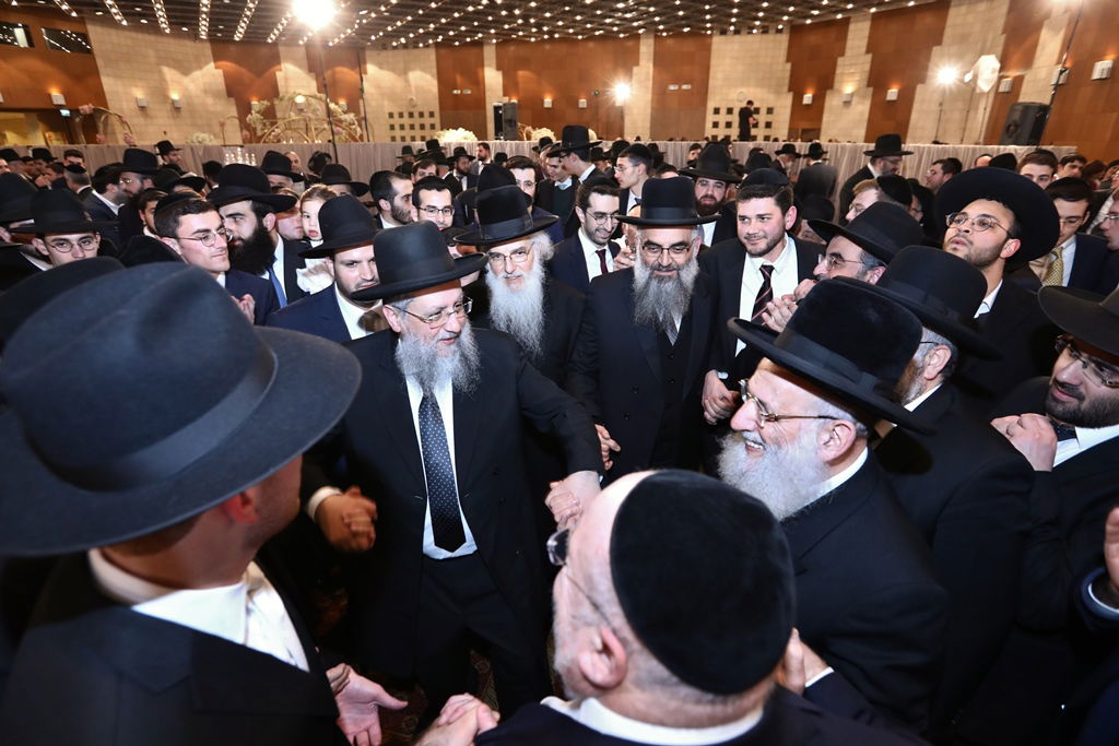 חבר המועצת חיתן את בתו, כולם התייצבו • צפו