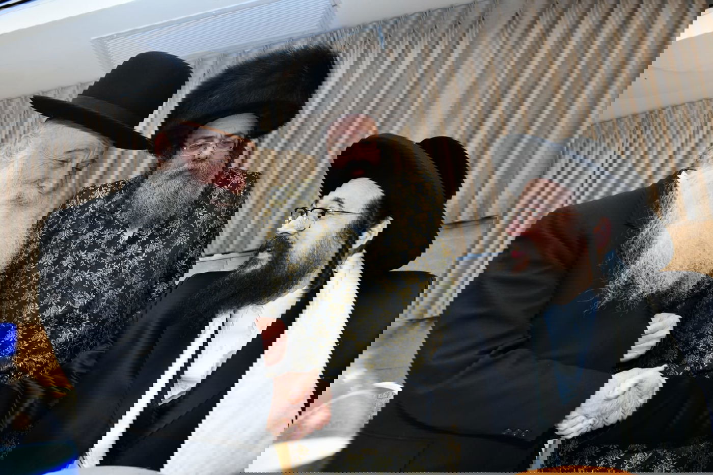 האדמו"ר מלייפניק ערך בר מצווה לבן זקוניו