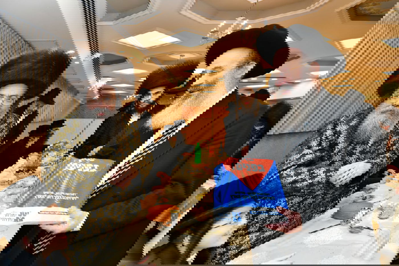 האדמו"ר מלייפניק ערך בר מצווה לבן זקוניו