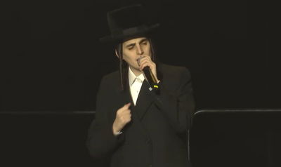 צפו: מוטי שטיינמץ ריגש את הצרפתים עם "לב טהור"