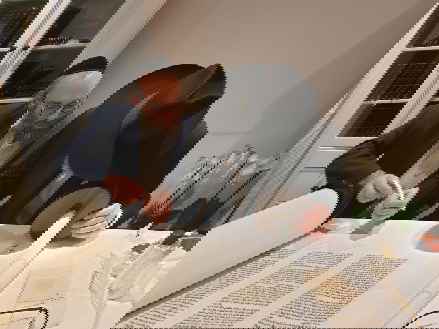 המיליארדר החרדי הופתע ליום הולדתו • צפו