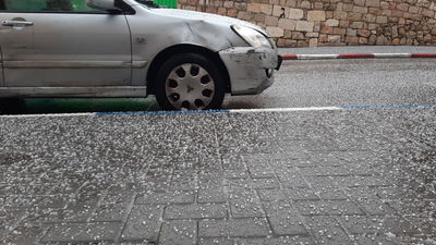 ברד סוער בירושלים: צפו בתיעוד קפוא ולבן