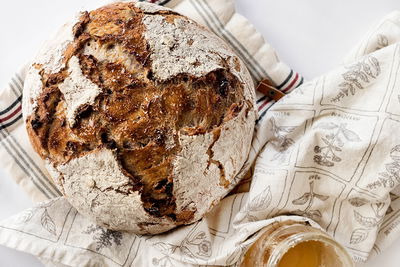 לחם ביתי מושלם. פריך מבחוץ, רך מבפנים