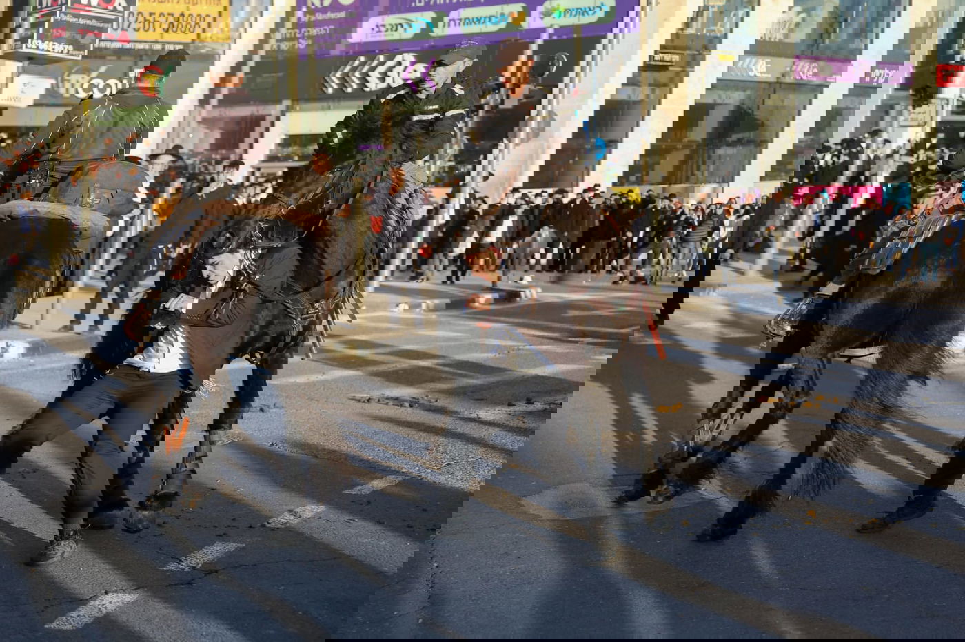 בהפגנת הפלג הירושלמי: 'נאצים' ובואש, חסימות ומעצרים