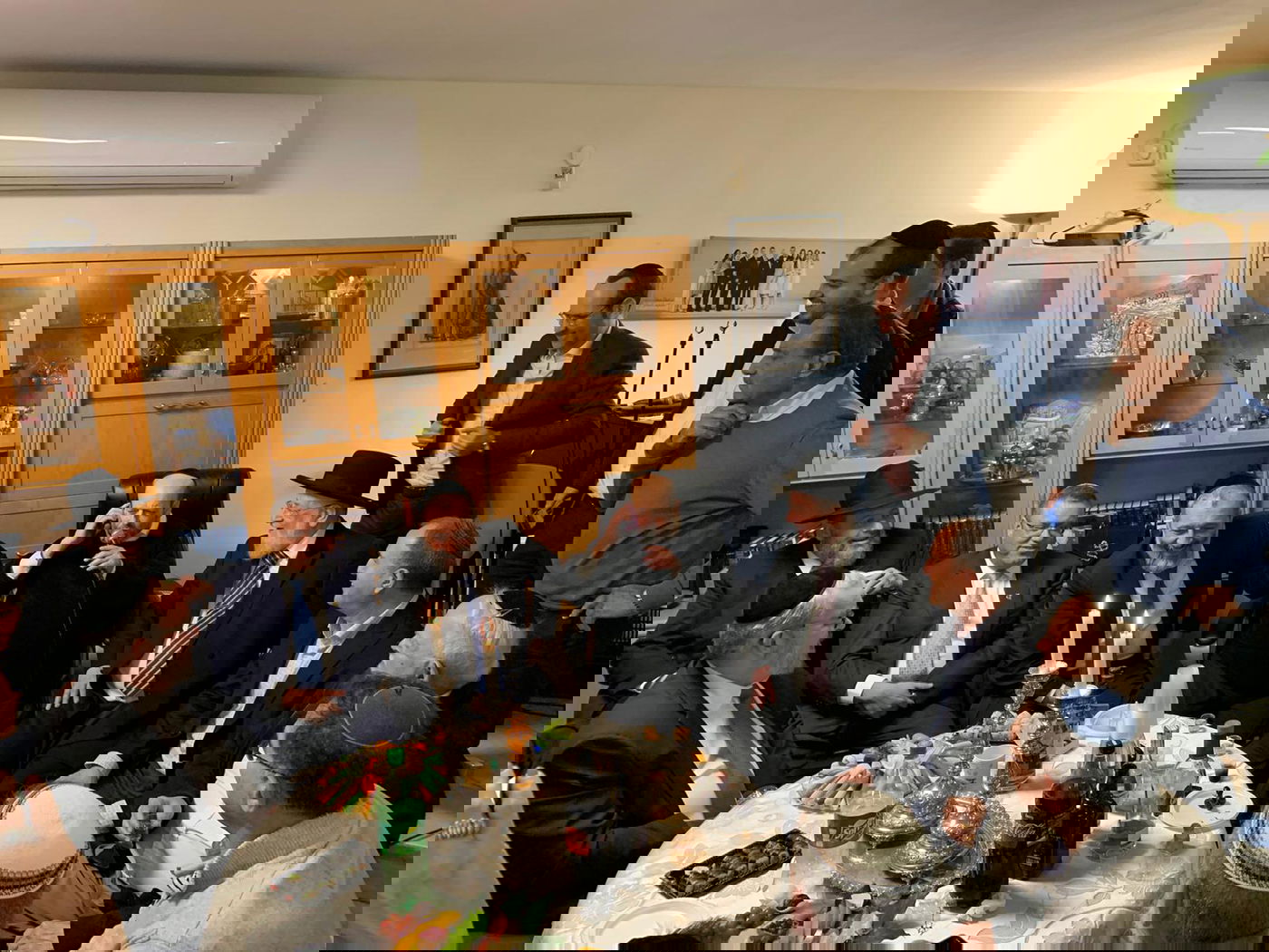 בבית של דדי גראוכר: אריה דרעי ומשה ליאון בדואט • צפו