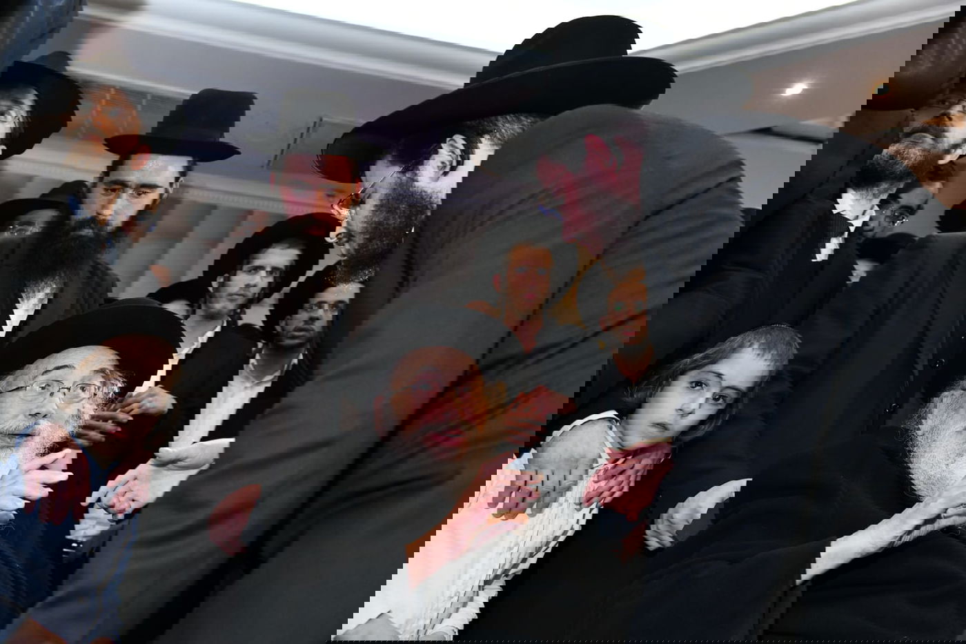 שמחת תלמידי החזון איש: רב הקהילה חיתן