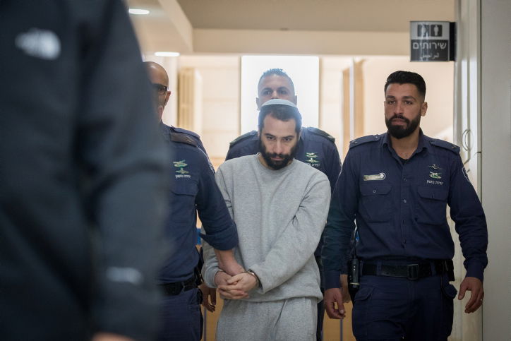 אישום: רצח את שכנו בגלל נביחות הכלבה