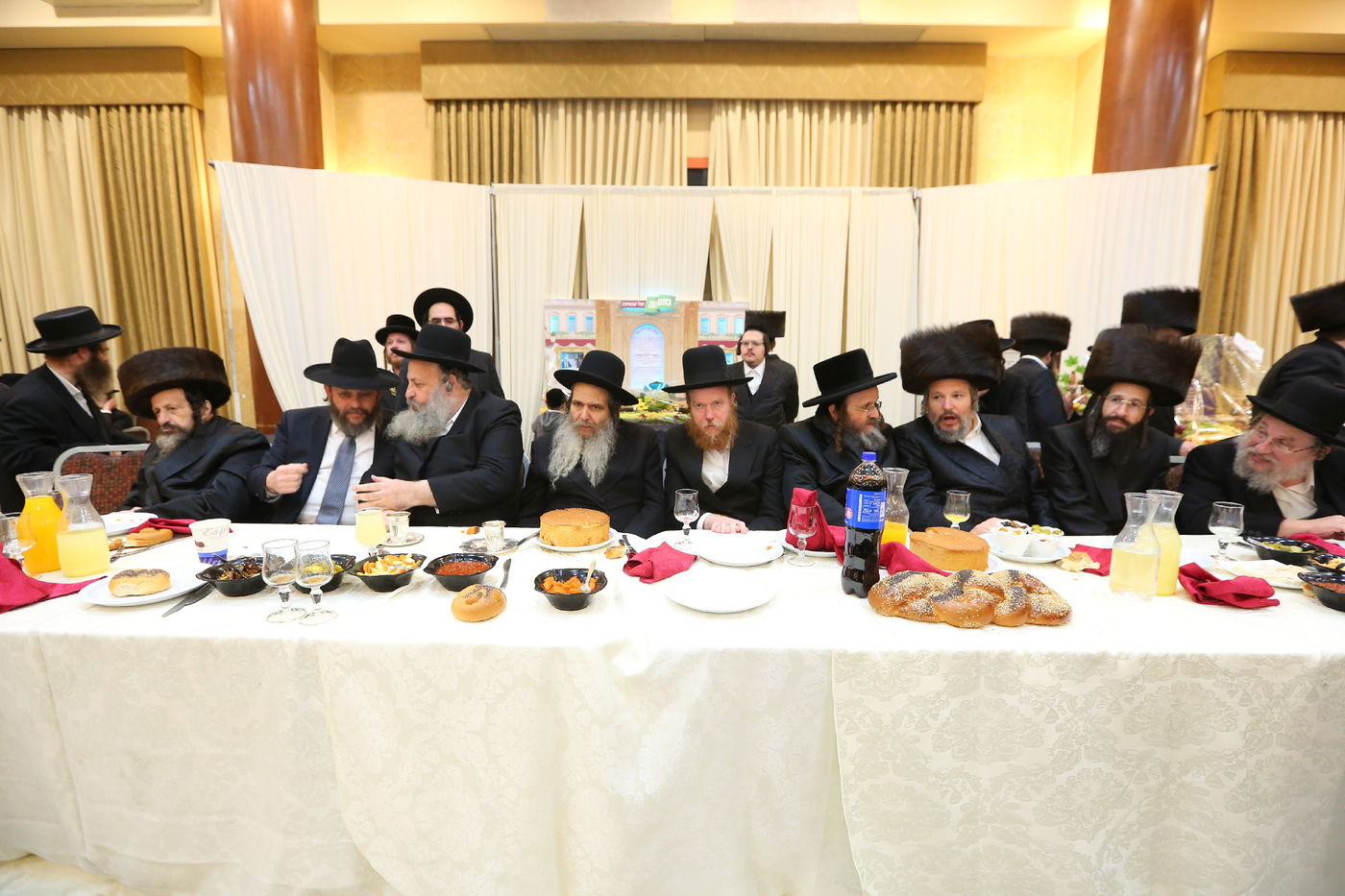 כולם התייצבו בחתונת בנו של מאיר רובינשטיין • גלריה