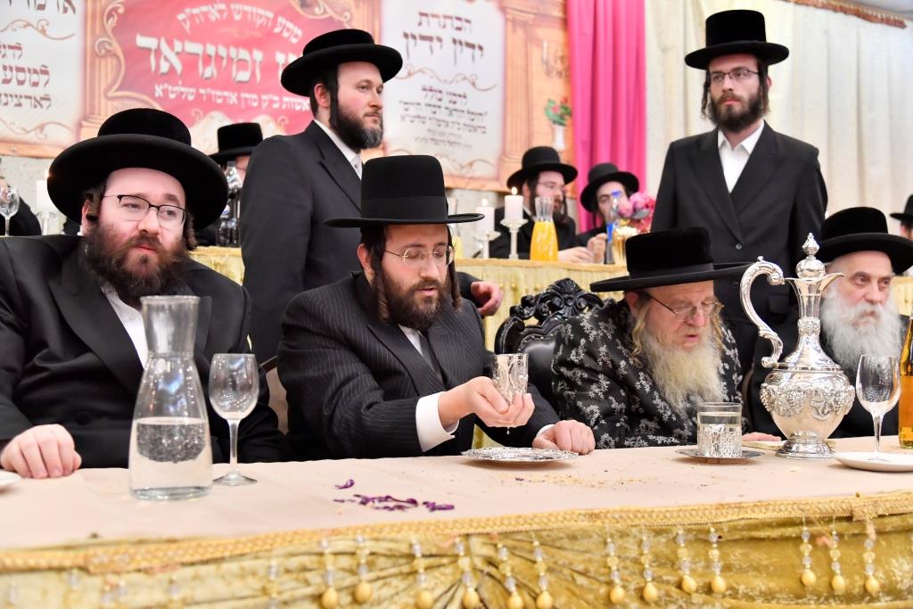 בהשתתפות הרבי: בצאנז ז'מיגראד ערכו מעמד 'כבוד התורה'