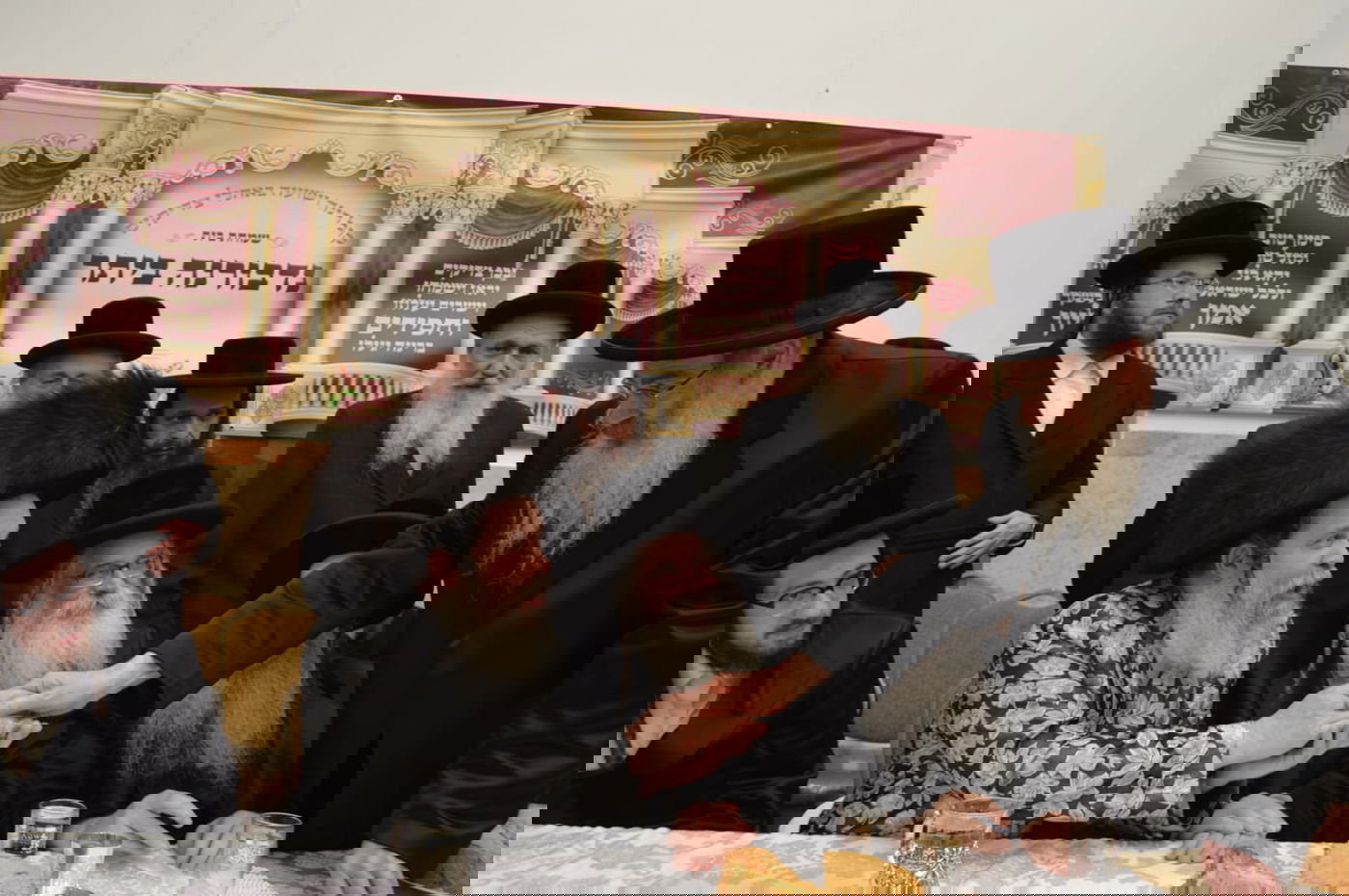 החסידים חגגו את שמחת ה'תנאים' לבת האדמו"ר