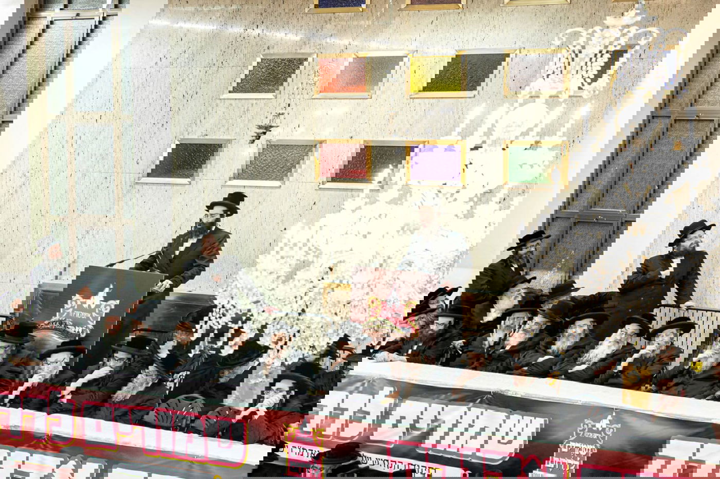 איסור החזקת סמארטפון ופיקוח על הילדים