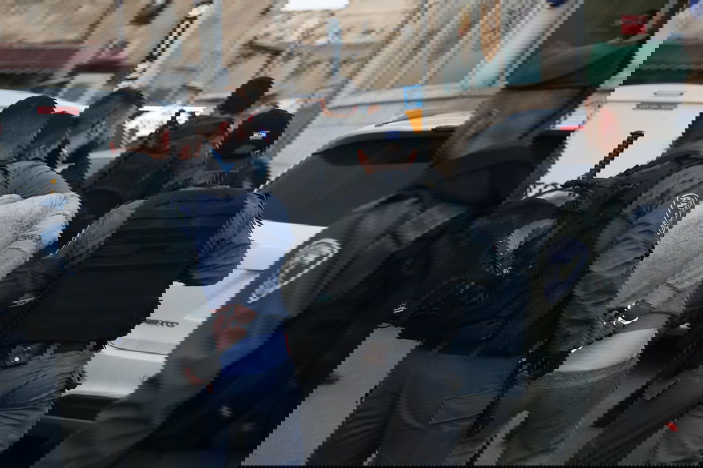 הפלסטינים זועמים: ניסיון פיגוע בהר הבית; מהומות ביו"ש