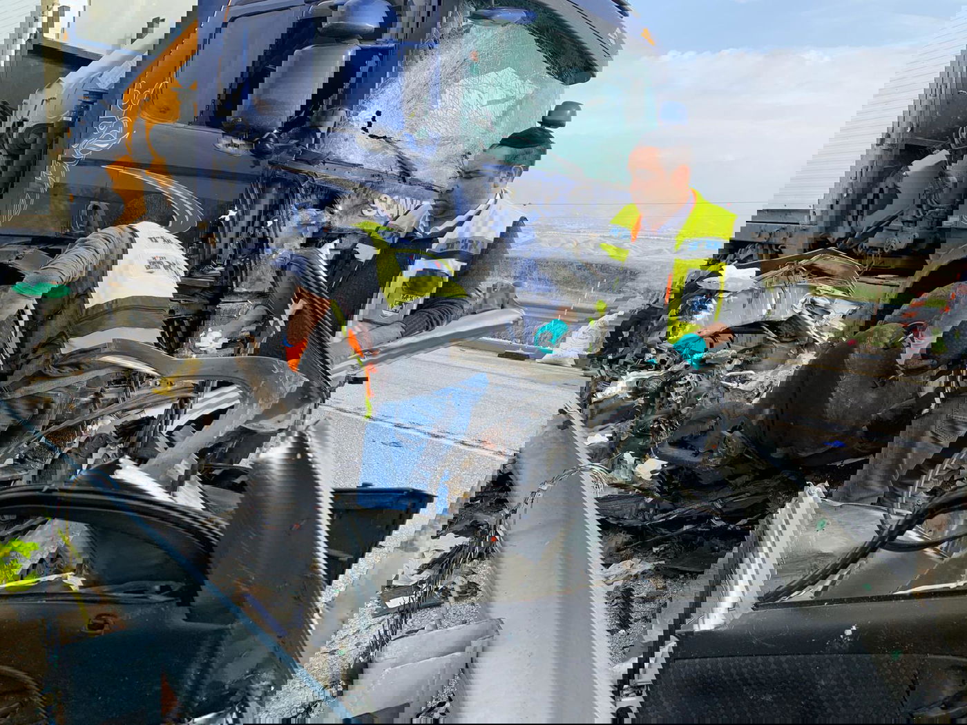 3 ימים אחרי ה"חלאקה" לבנה: התנגשה במשאית - ונהרגה