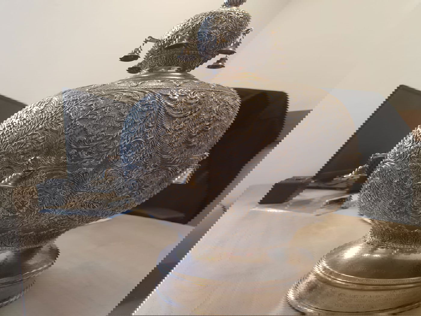 כתר התורה לזכר הנרצחת נגנב והושב חזרה