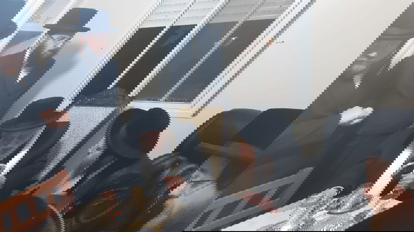 הרבי מקאפיטשניץ פגש את המקובל והאדמו"רים