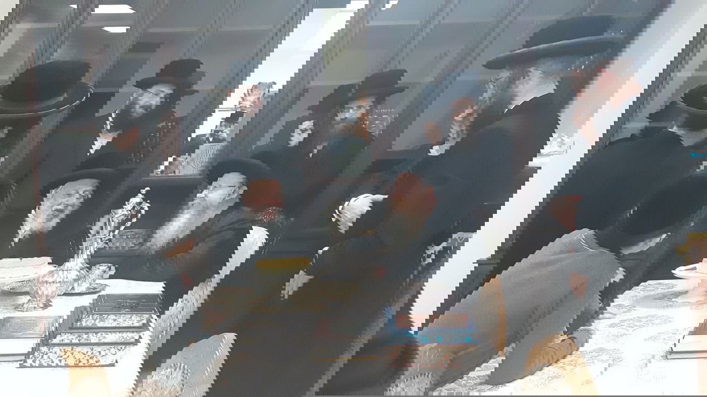 הרבי מקאפיטשניץ פגש את המקובל והאדמו"רים