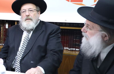 ראשי ישיבת חדרה, הרב ארנברג והרב נוביק