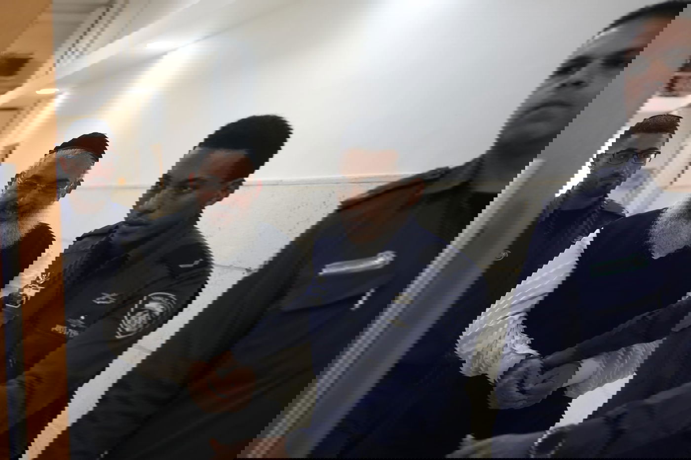 התלמידה ר': "היה שלג בחוץ, והוא אמר לי לישון במרפסת"