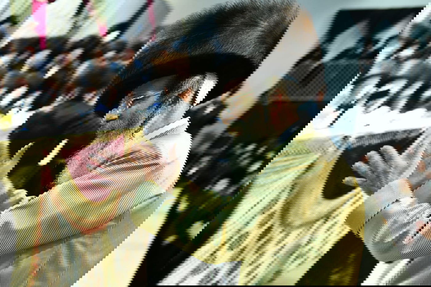 צפו: אלפים בחתונת בת המשפיע רבי מיילך בידרמן