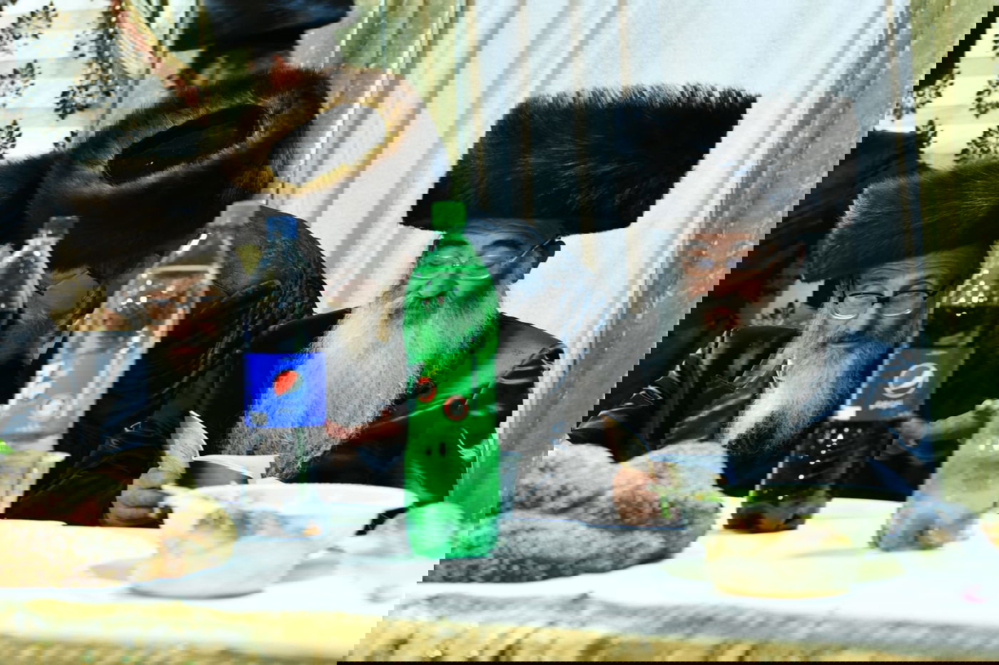 צפו: אלפים בחתונת בת המשפיע רבי מיילך בידרמן