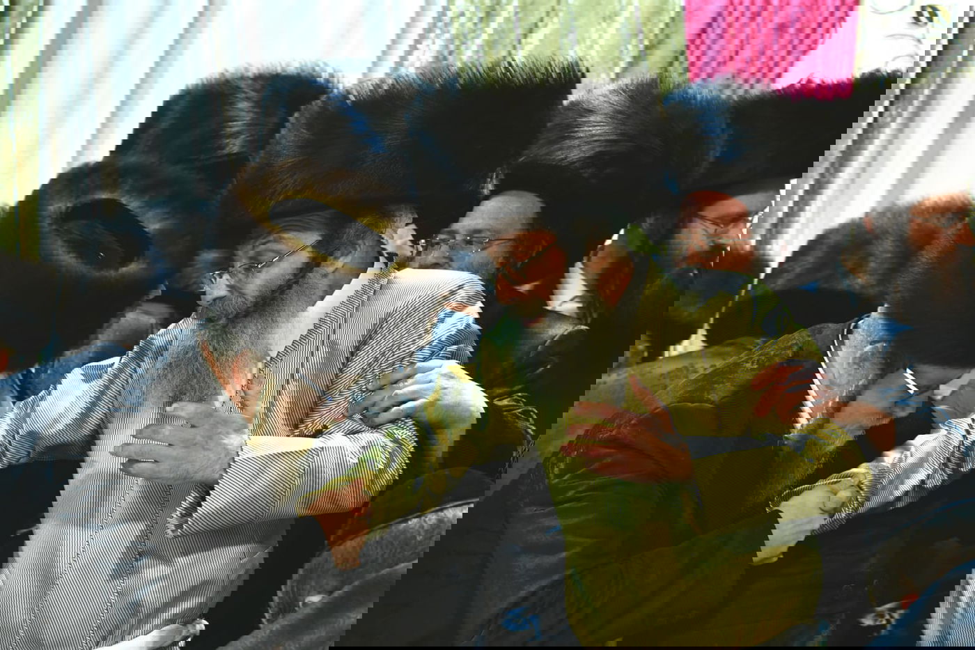 צפו: אלפים בחתונת בת המשפיע רבי מיילך בידרמן