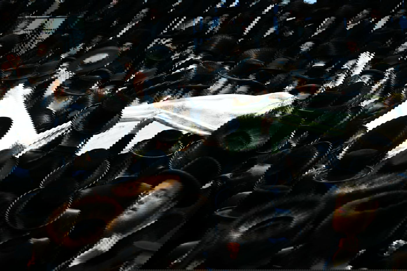 צפו: אלפים בחתונת בת המשפיע רבי מיילך בידרמן