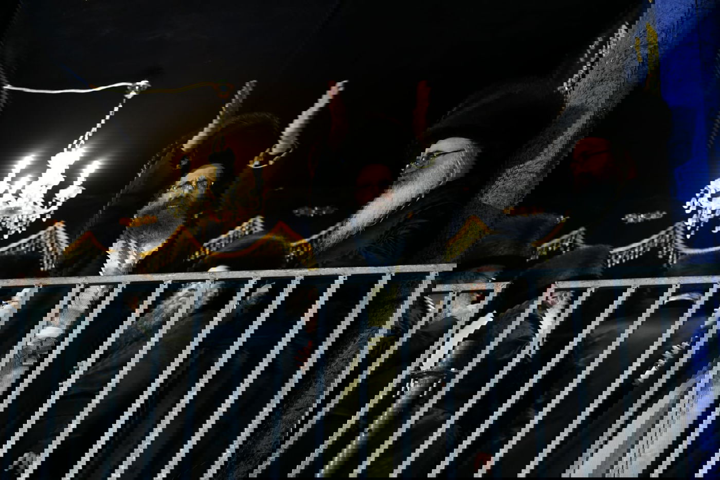 צפו: אלפים בחתונת בת המשפיע רבי מיילך בידרמן